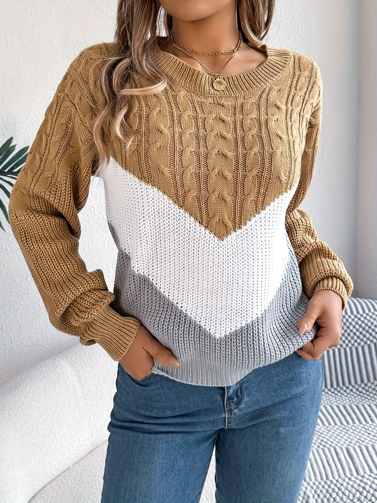 Women's Color-Block Round Neck Soft Knit Sweater