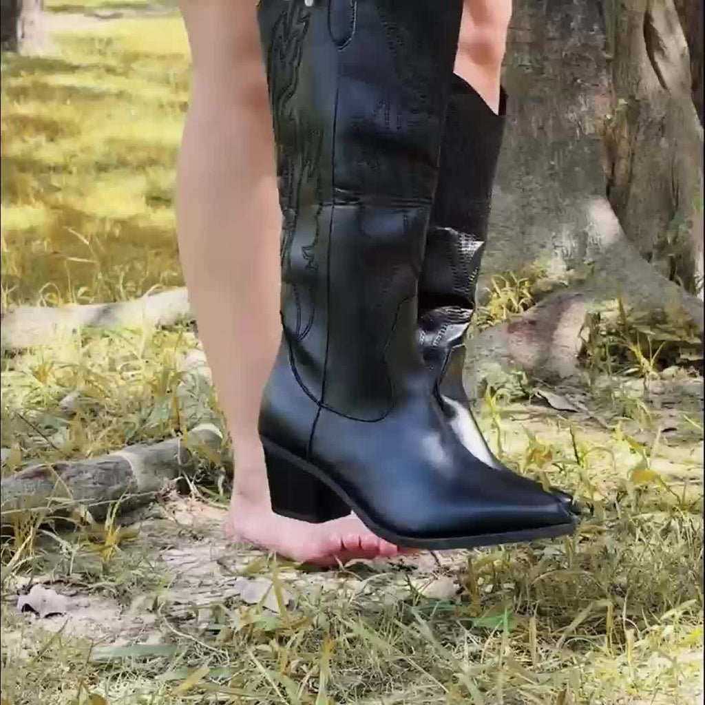 Women's Black Wide Calf Western Cowboy Boots