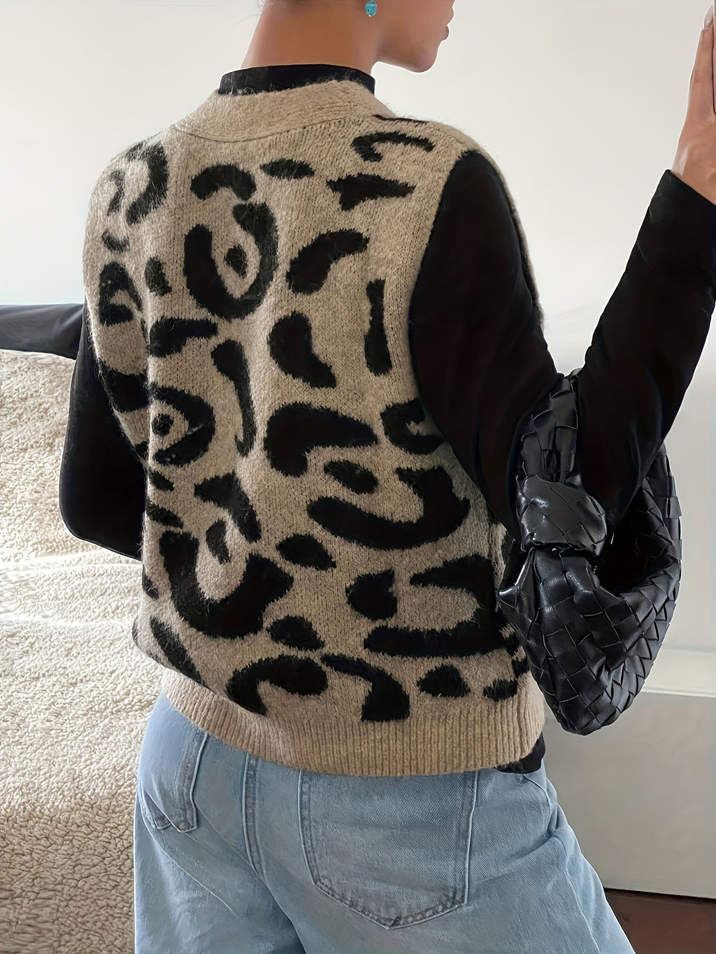 Women's Patterned V-Neck Button-Front Vest