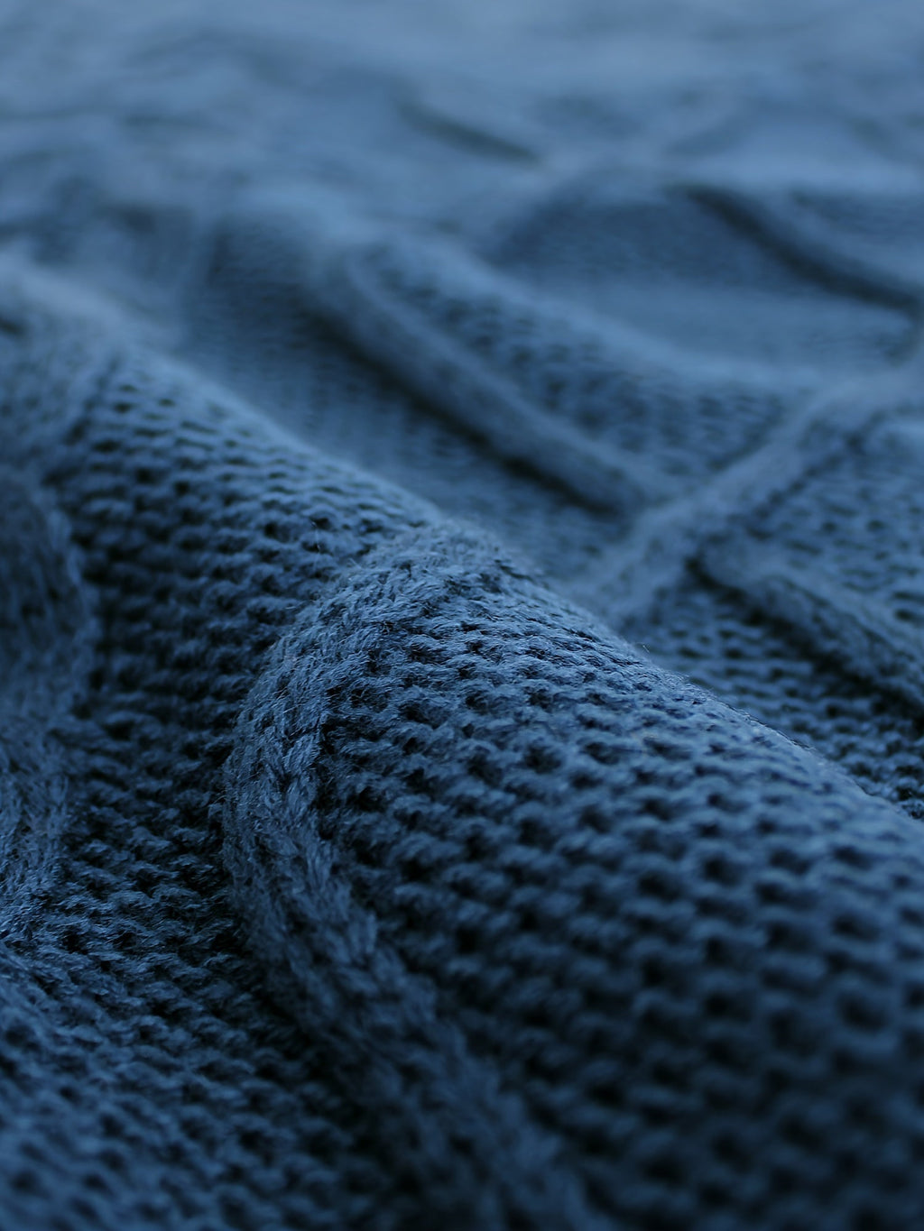 Women's Cable-Knit V-Neck Sweater Vest