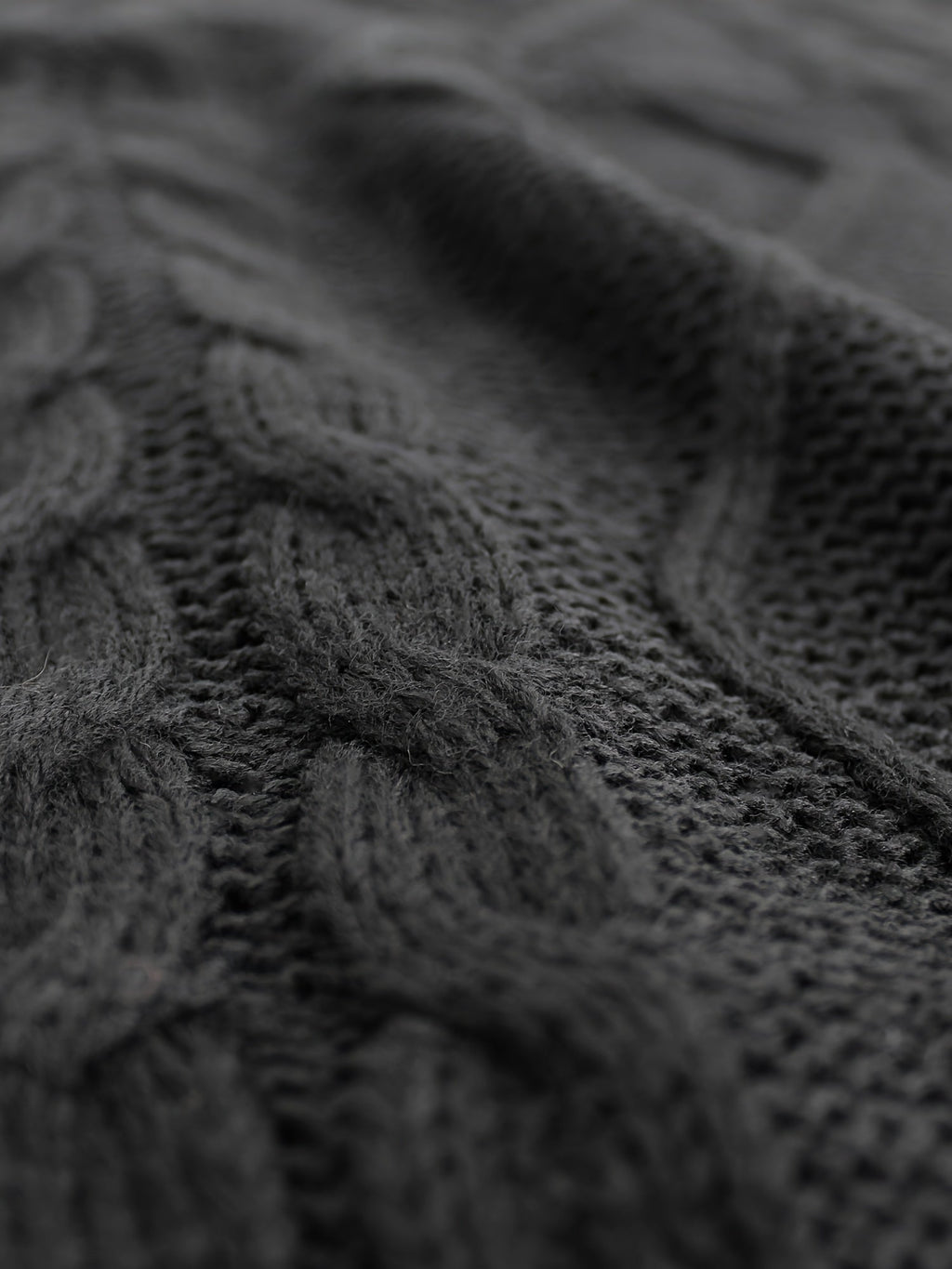 Women's Cable-Knit V-Neck Sweater Vest