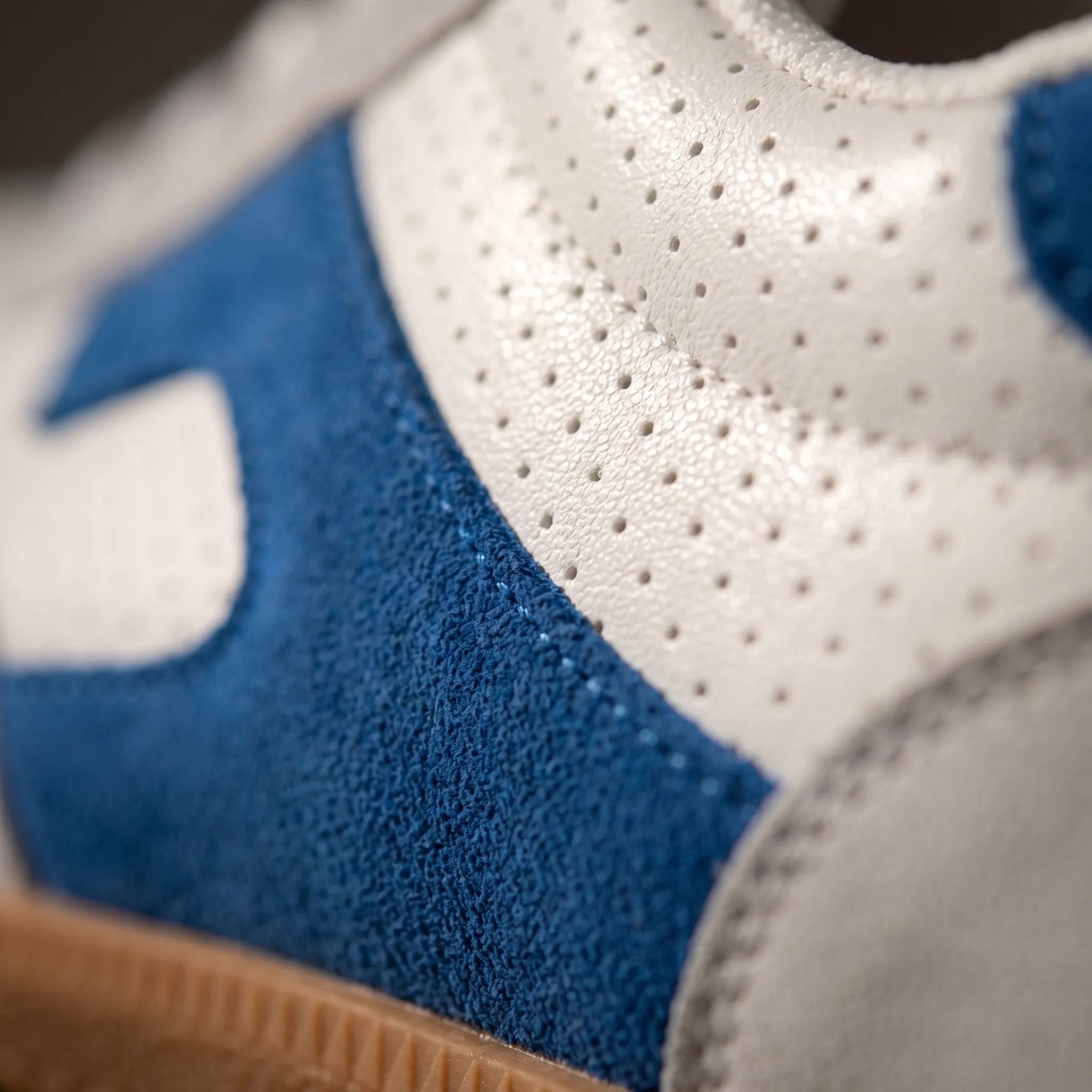 Retro Low Top Sneakers