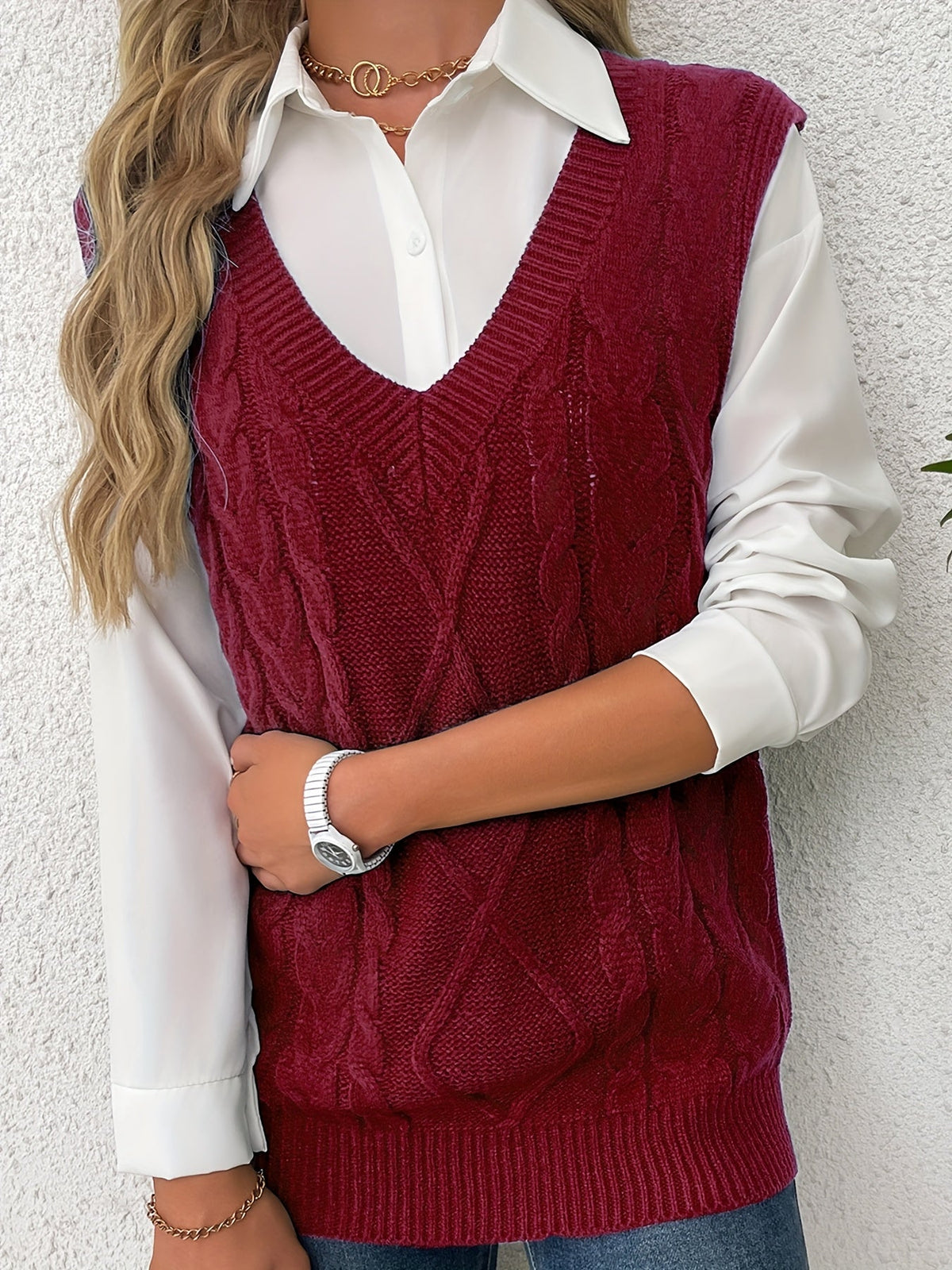 Women's Cable-Knit V-Neck Sweater Vest