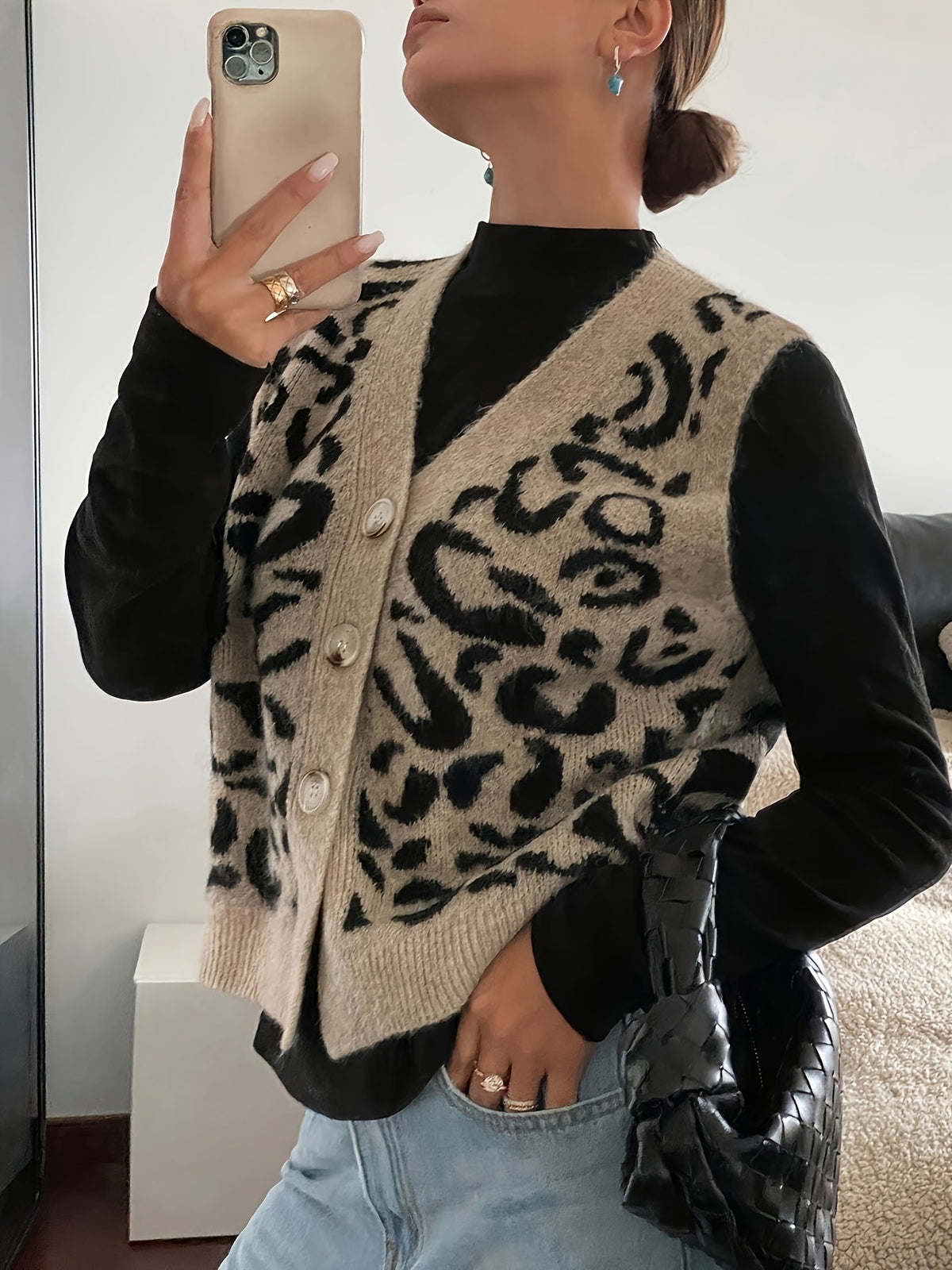 Women's Patterned V-Neck Button-Front Vest