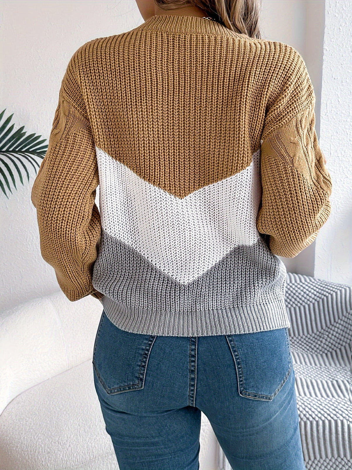 Women's Color-Block Round Neck Soft Knit Sweater
