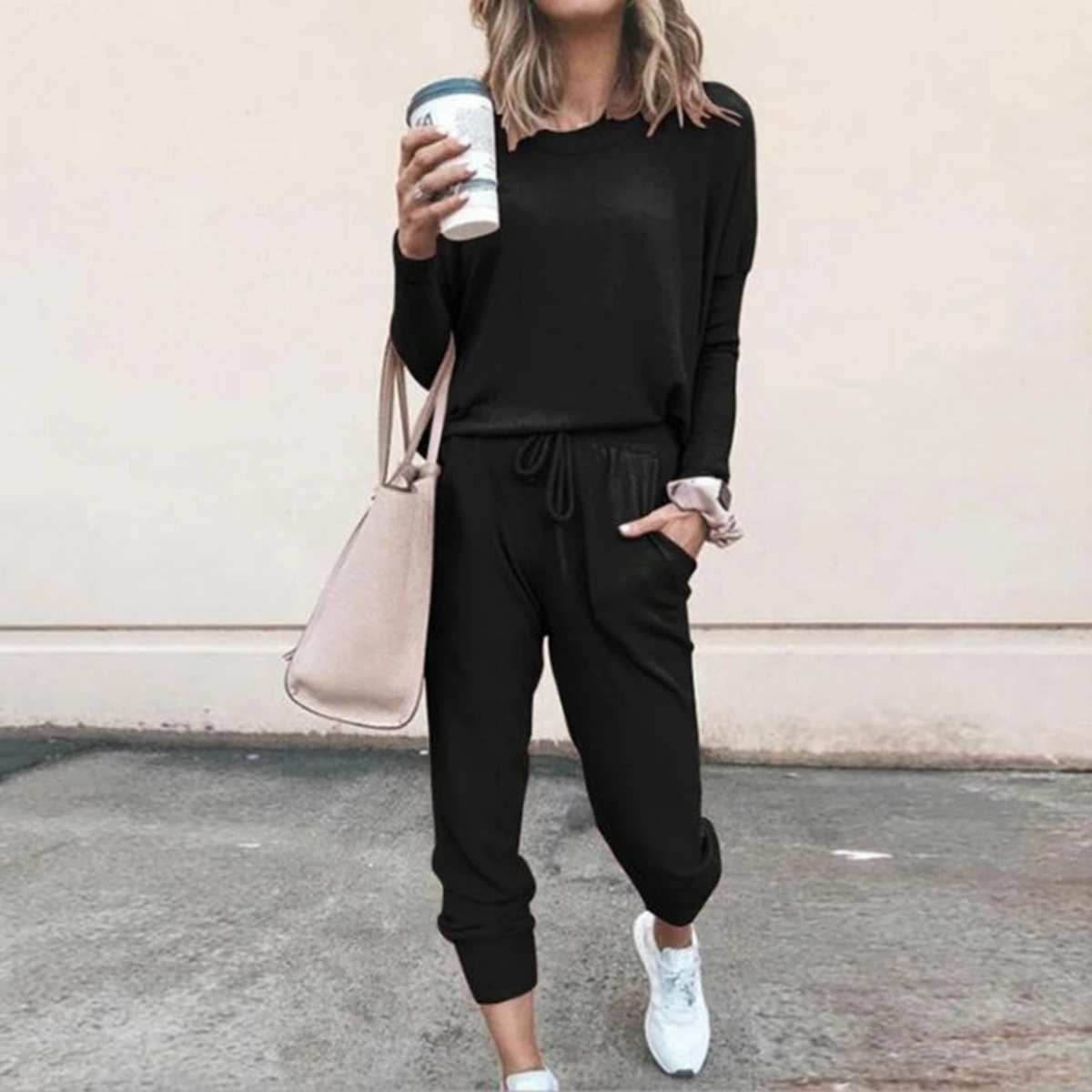 Women's Relaxed Long-Sleeve Top and Jogger Set - Black