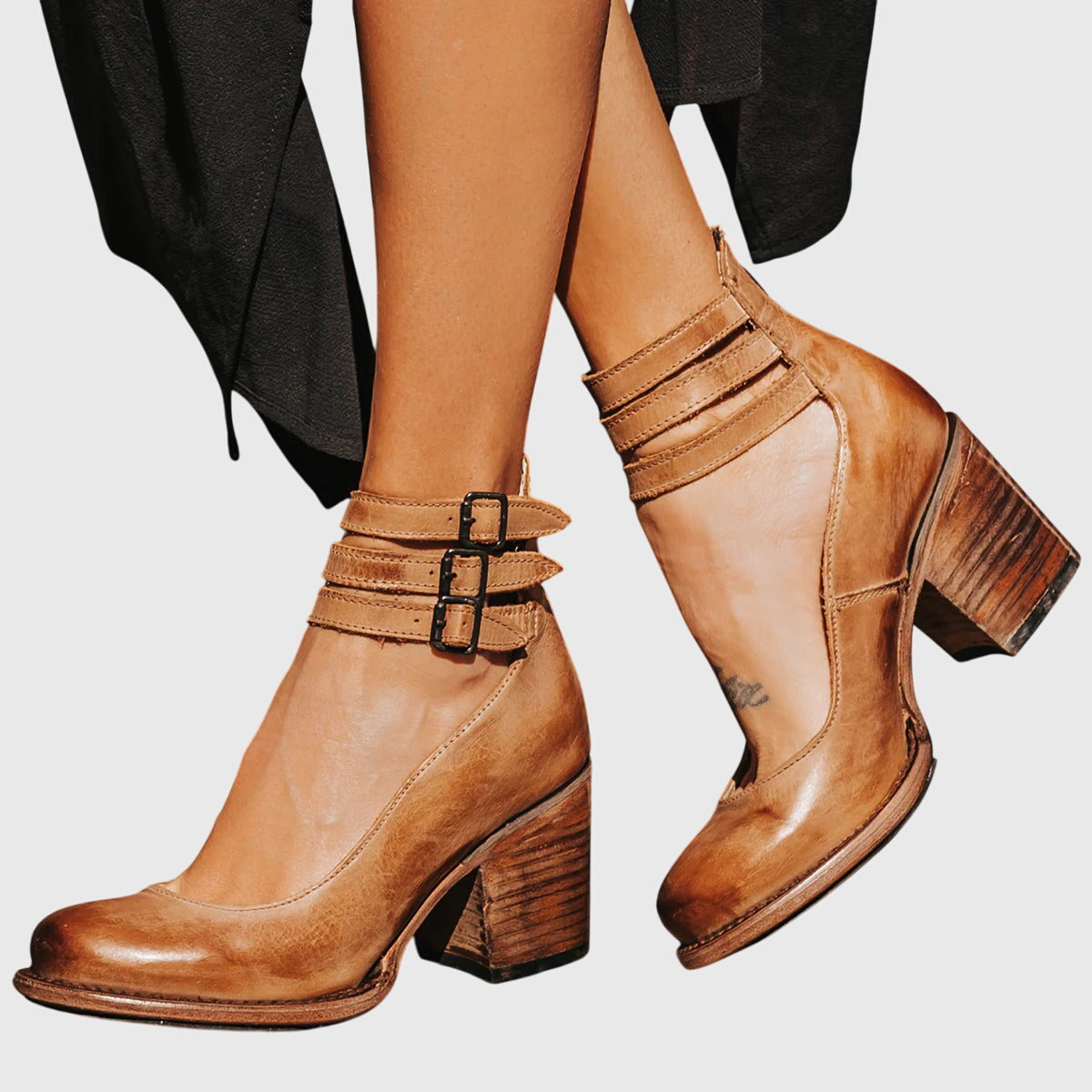 Women's Elegant Everyday Comfort Sandals - Light Brown