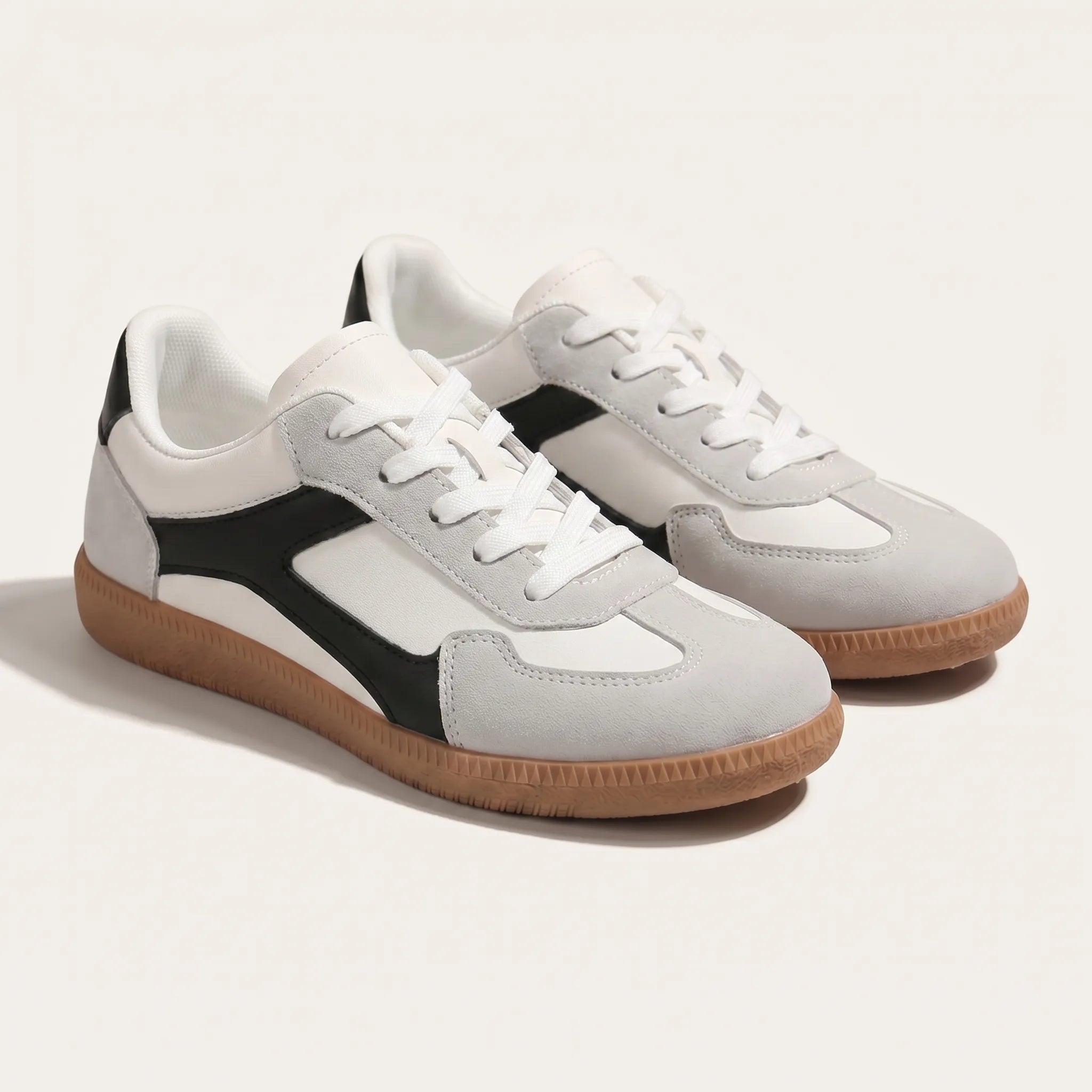 Retro Low Top Sneakers