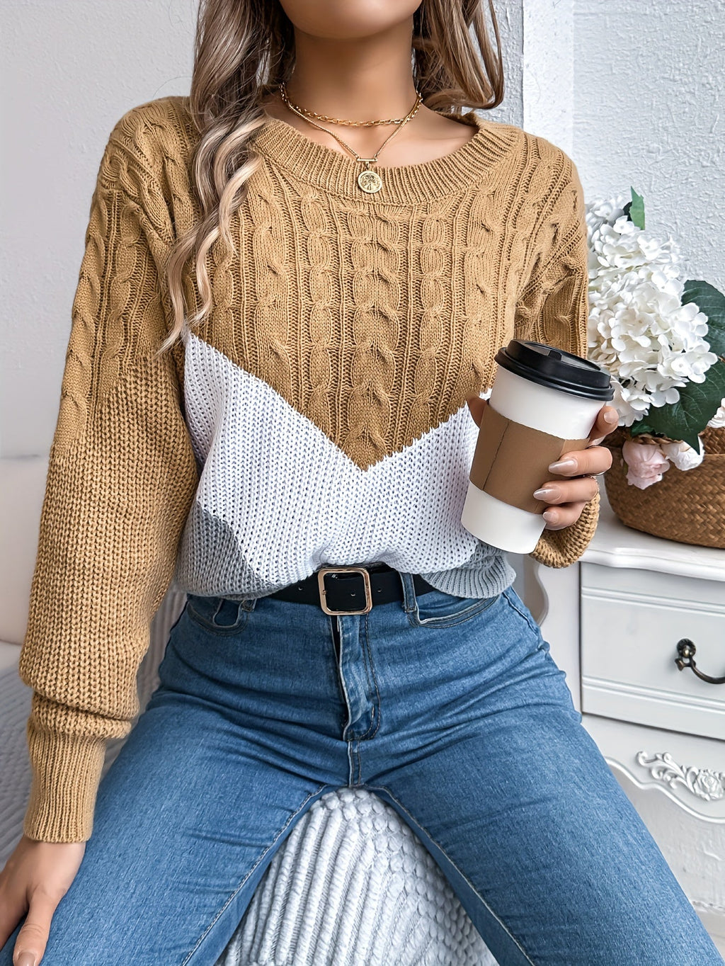 Women's Color-Block Round Neck Soft Knit Sweater