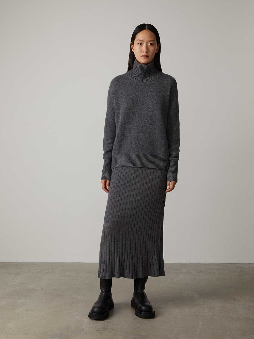 Women's Cashmere-Blend Roll-Neck Sweater