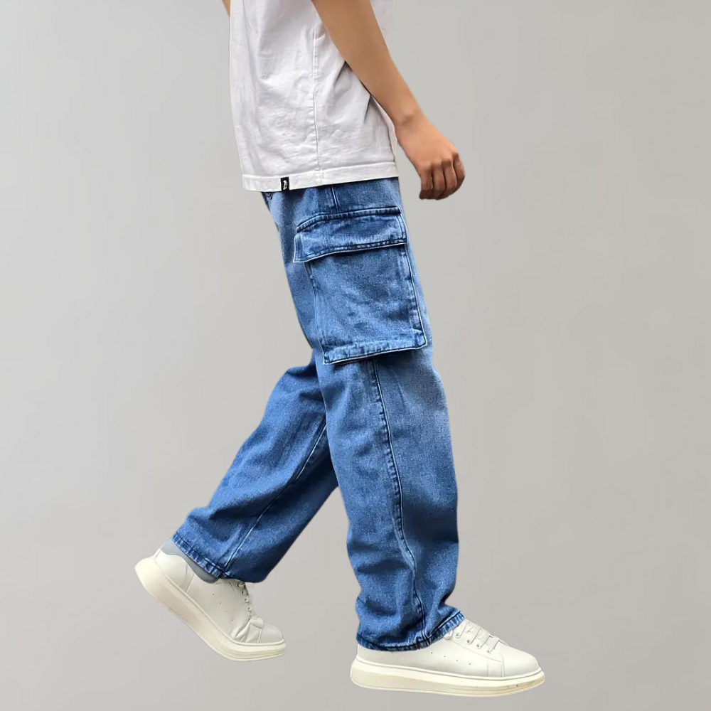 Men's Relaxed-Fit Cargo Jeans