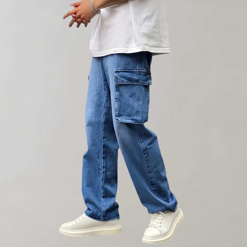 Men's Relaxed-Fit Cargo Jeans