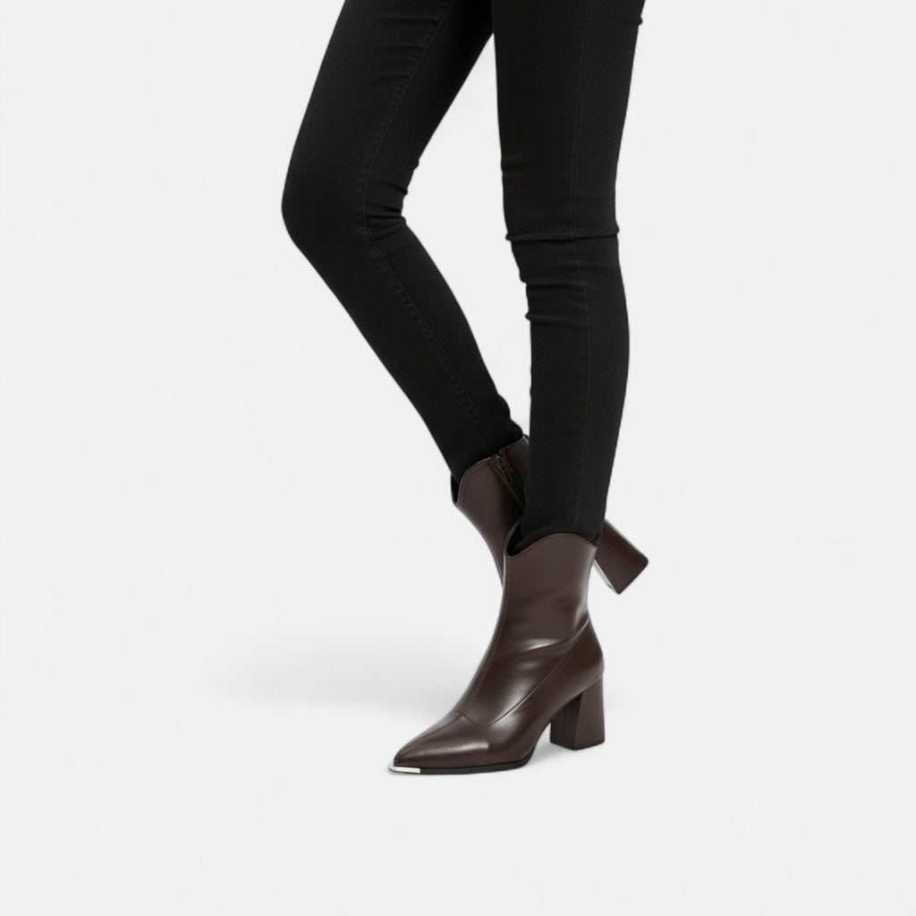 Women's Pointed-Toe Leather Chelsea Boots