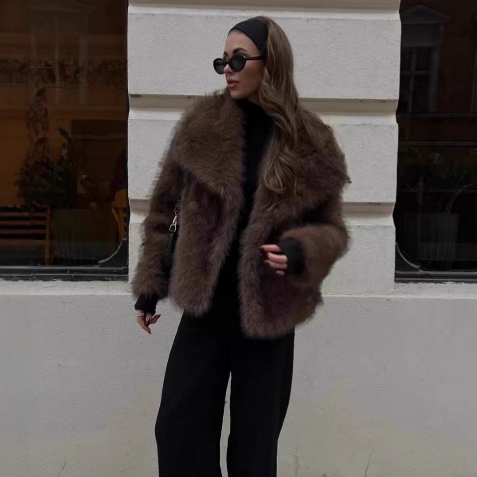Women's Plush Faux Fur Short Coat with Statement Collar