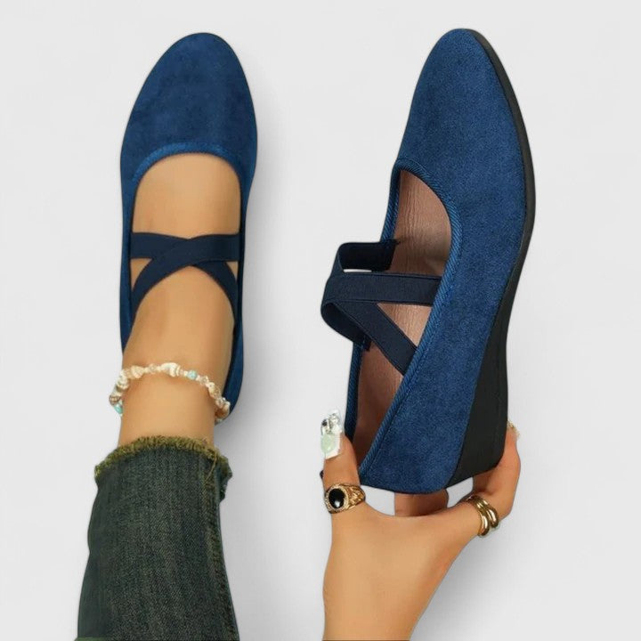Women's Orthopedic Cross-Strap Flats