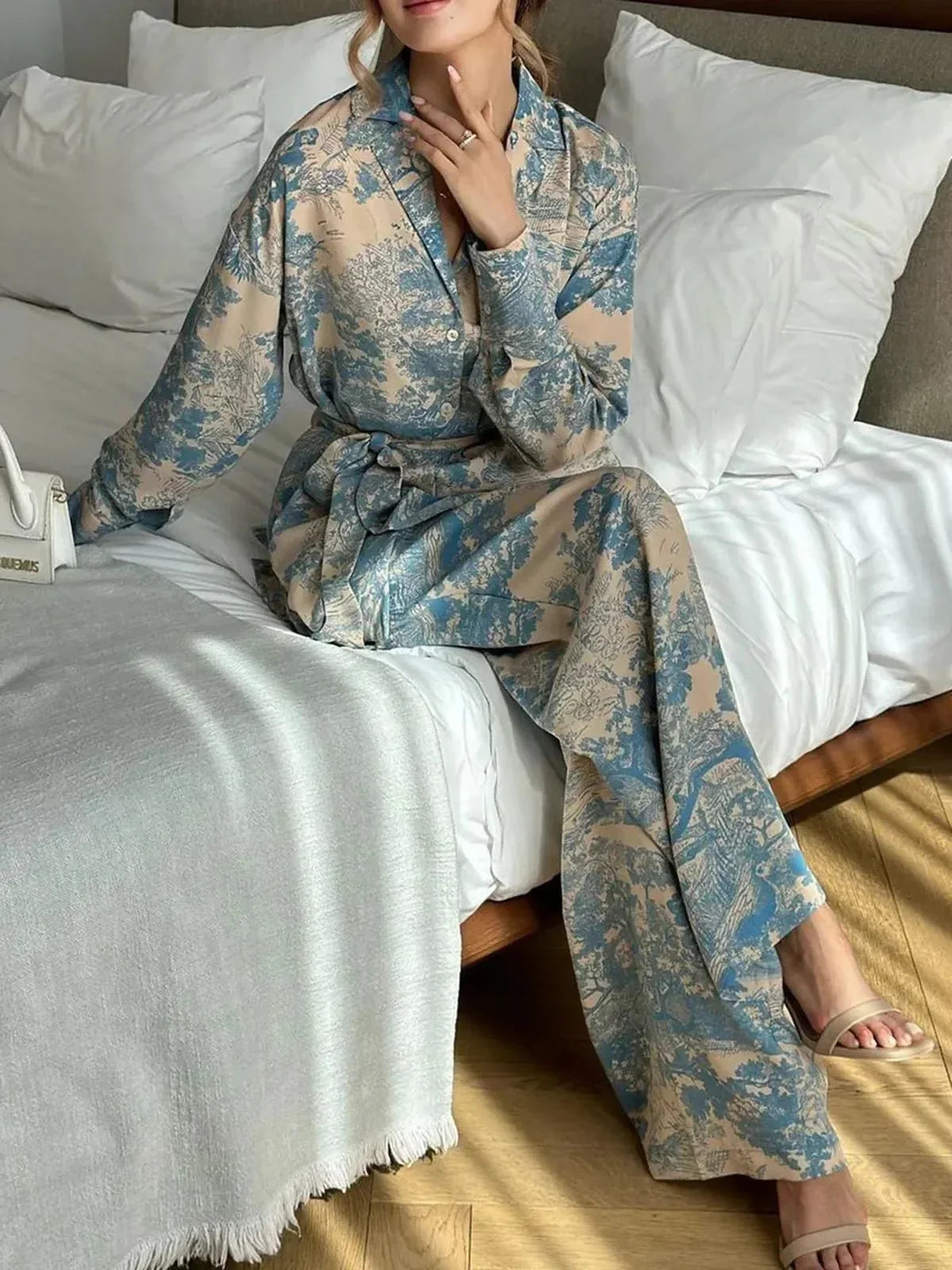 Women's Printed Wide-Leg Trouser Set Relaxed Two-Piece Outfit for Travel and Social Plans