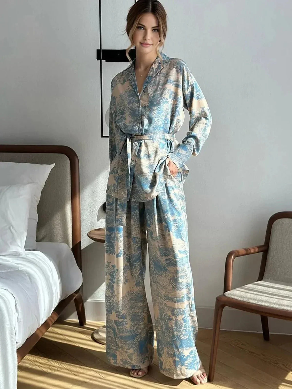 Women's Printed Wide-Leg Trouser Set Relaxed Two-Piece Outfit for Travel and Social Plans