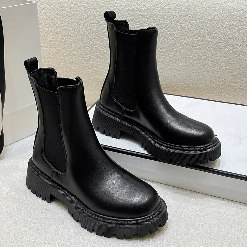 Women's Chunky Thick Sole Round-Toe Chelsea Boots - Black