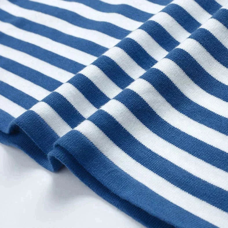 Women's Printed Long Sleeve Top Relaxed Everyday Layer for Cooler Days