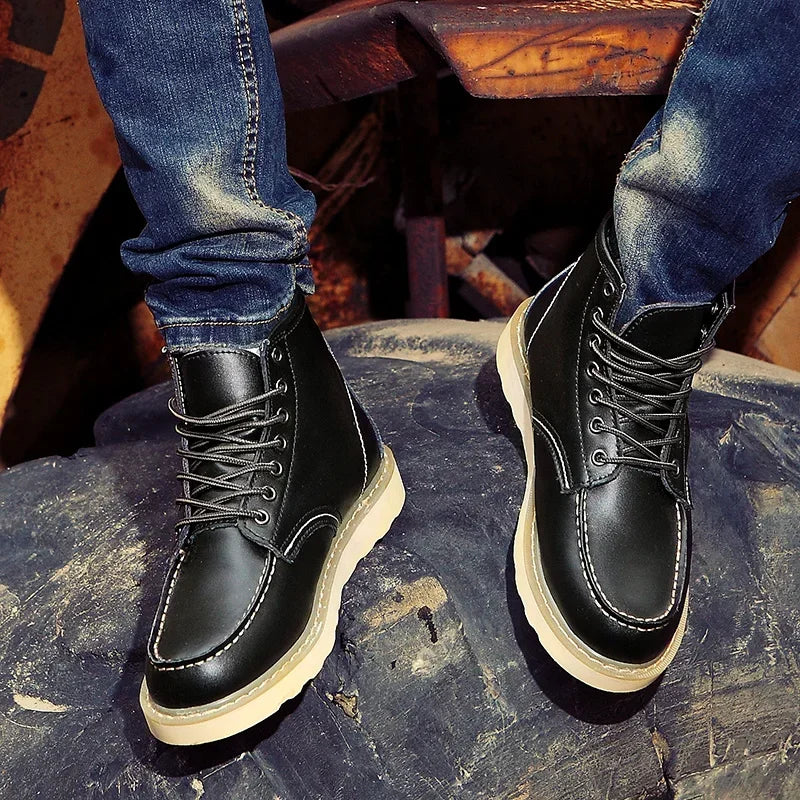 Men's Fur-Lined Leather Lace-Up Winter Snow Boots