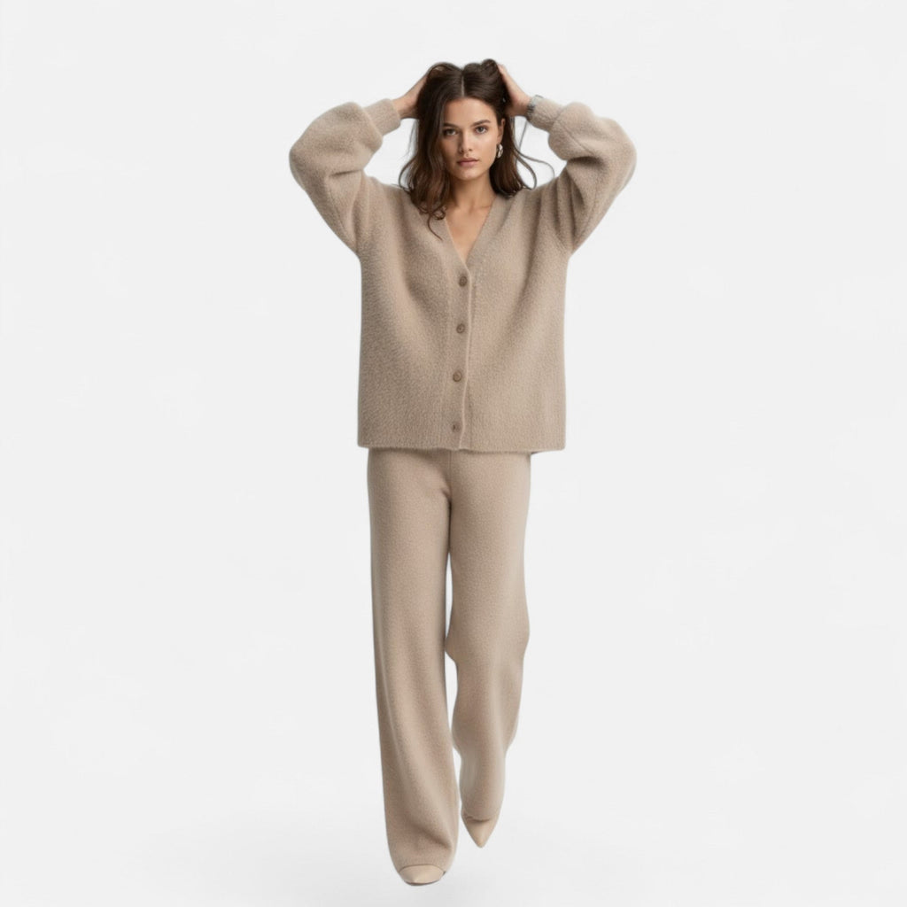 Women's Loose V-Neck Buttoned Knit Cardigan