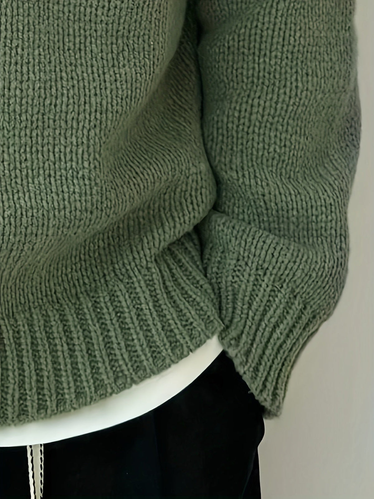 Women's Relaxed Drop-Shoulder Round Neck Sweater