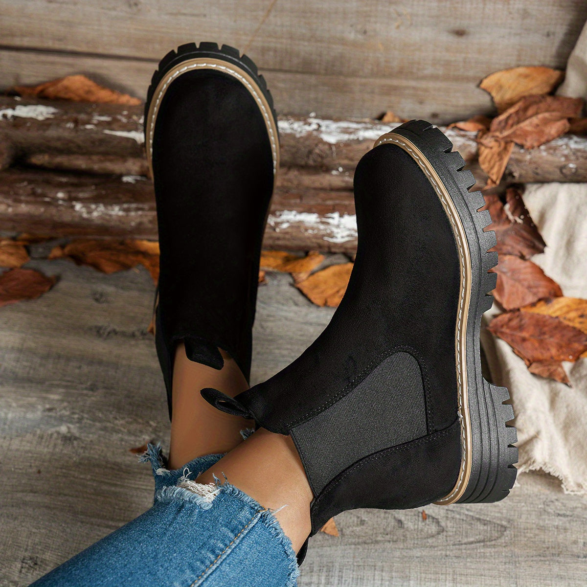 Women's Lug Sole Chelsea Platform Ankle Boots