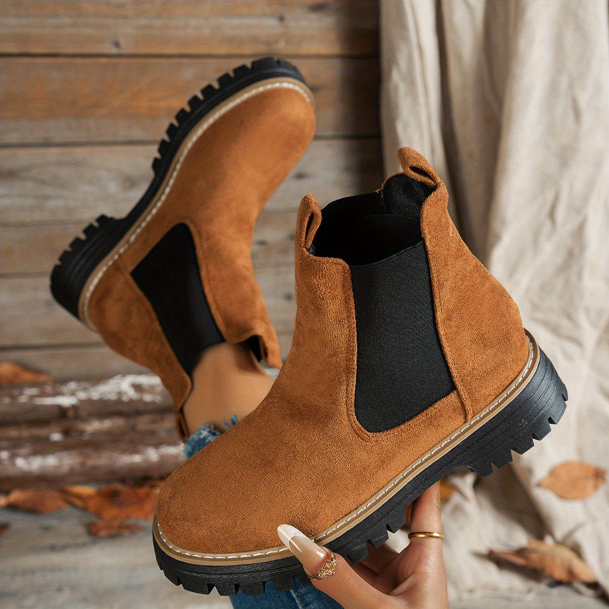 Women's Lug Sole Chelsea Platform Ankle Boots