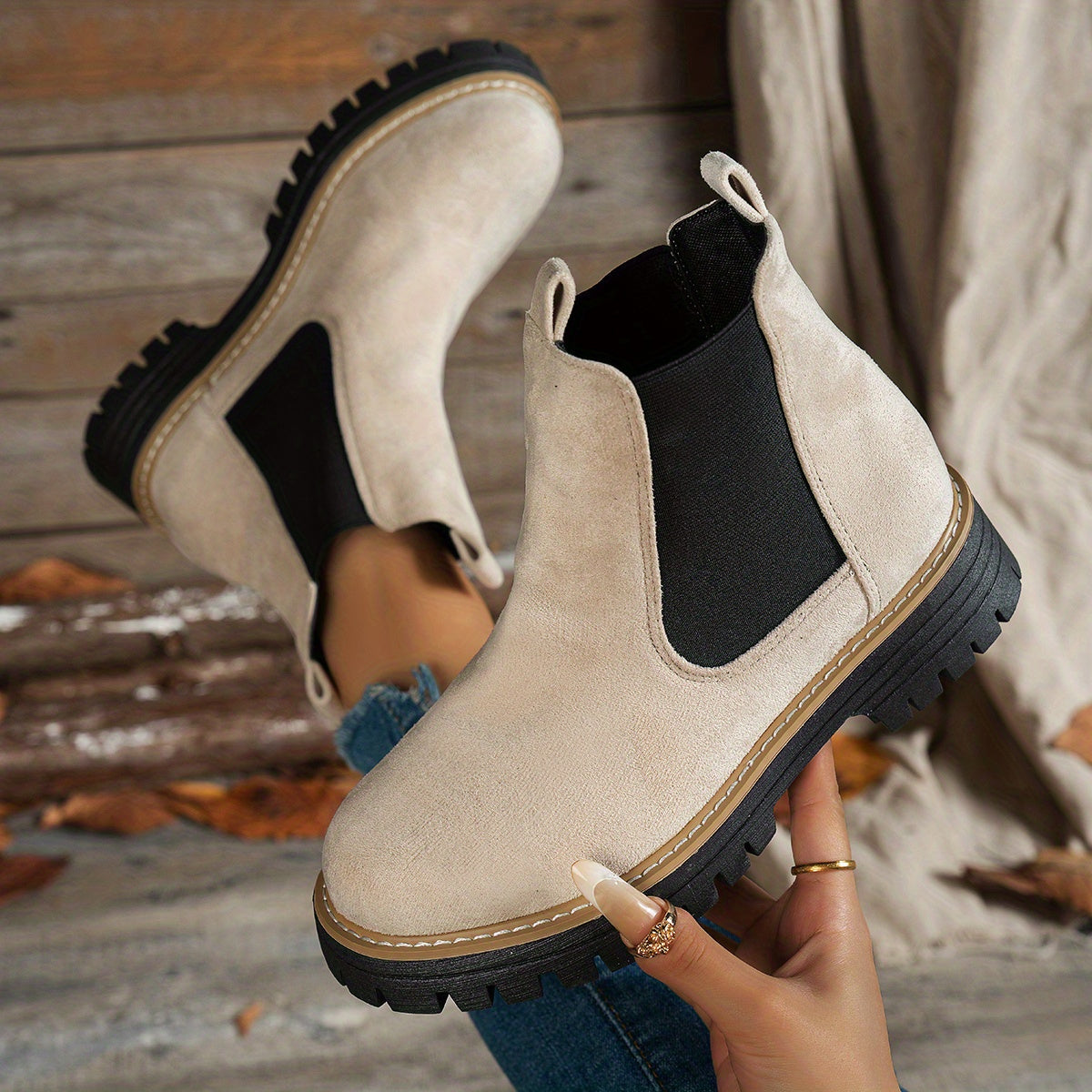 Women's Lug Sole Chelsea Platform Ankle Boots