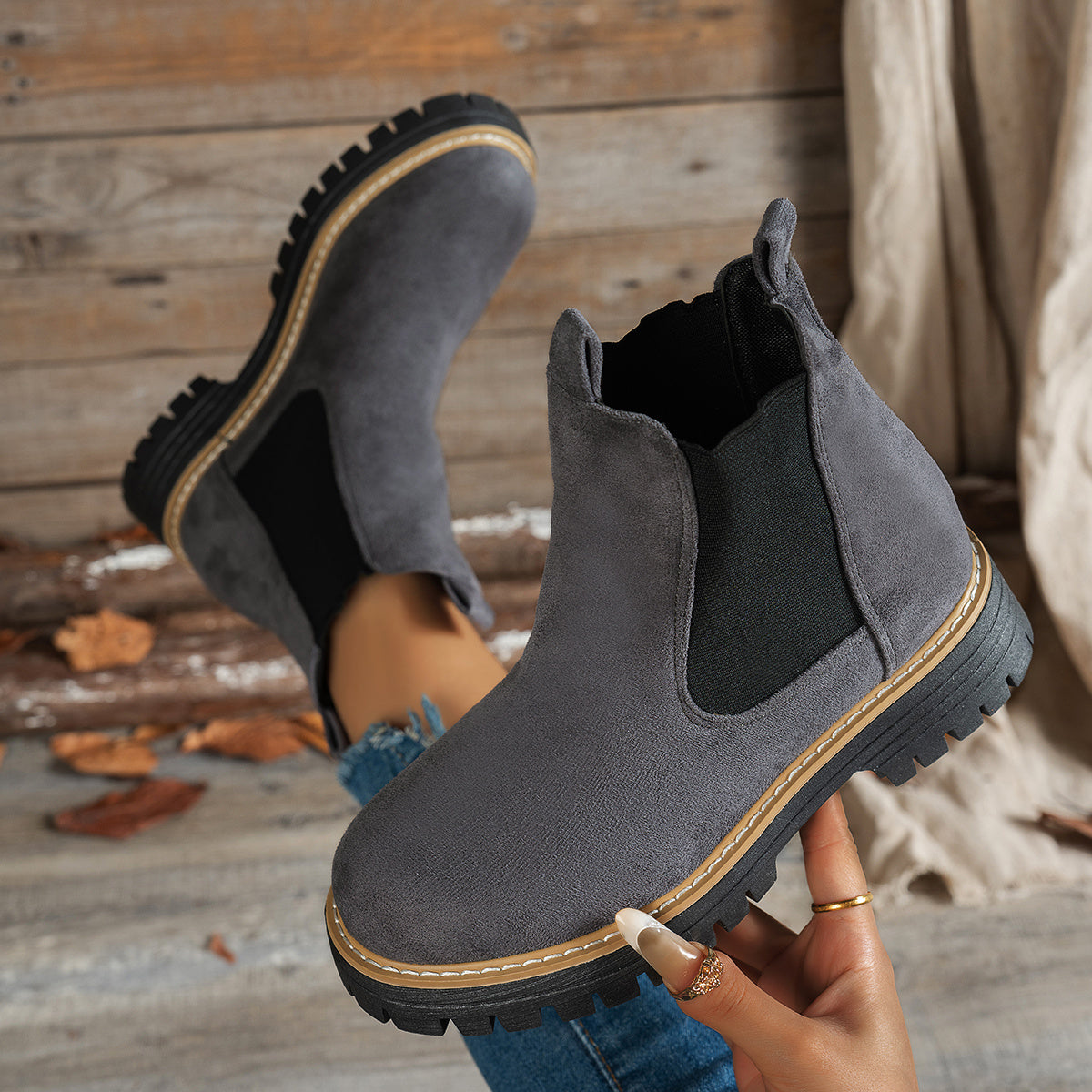 Women's Lug Sole Chelsea Platform Ankle Boots