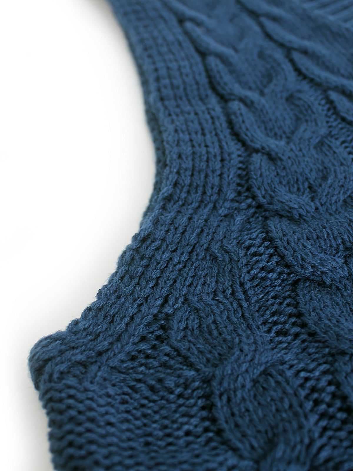 Women's Cable-Knit V-Neck Sweater Vest