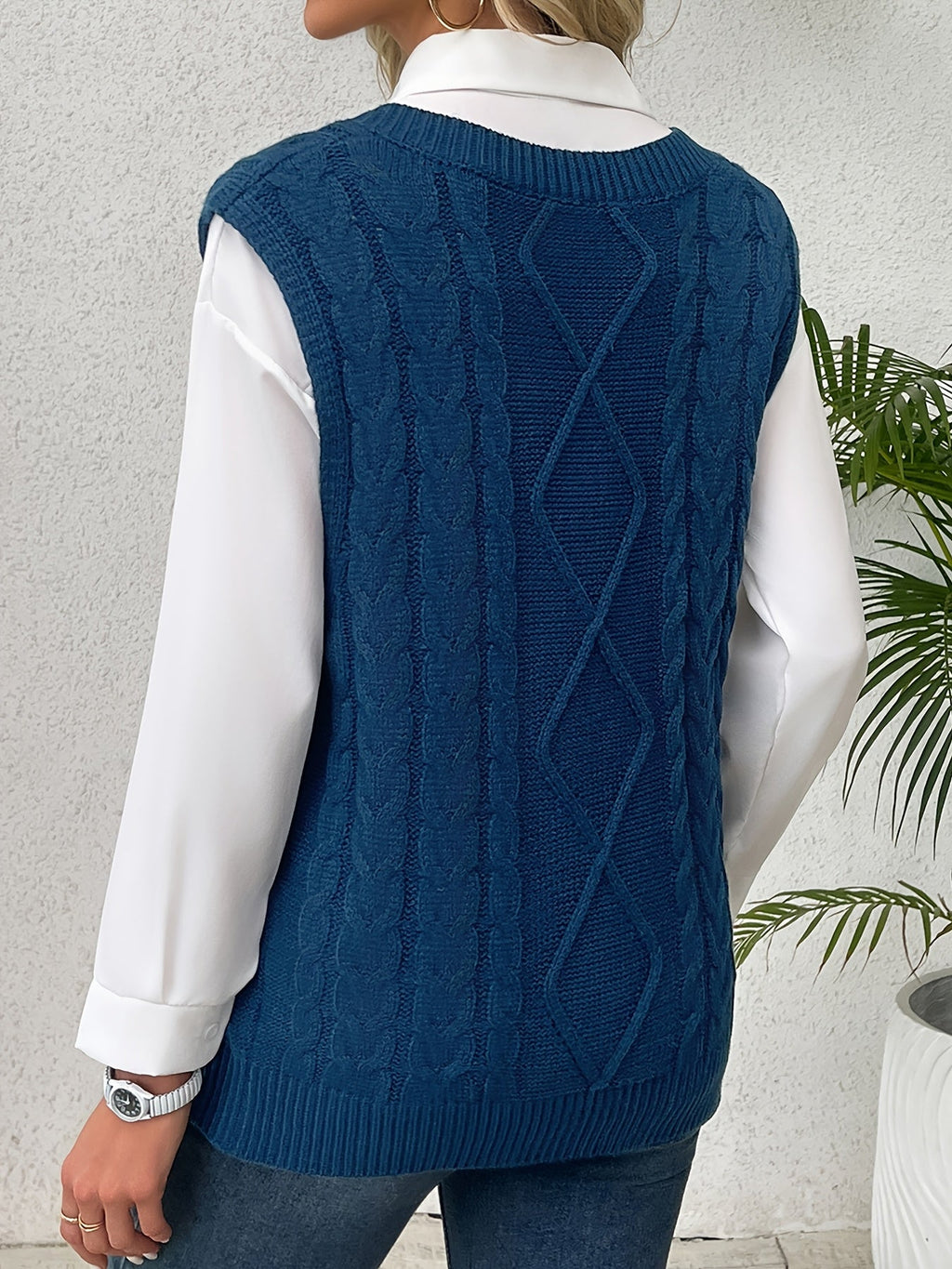 Women's Cable-Knit V-Neck Sweater Vest