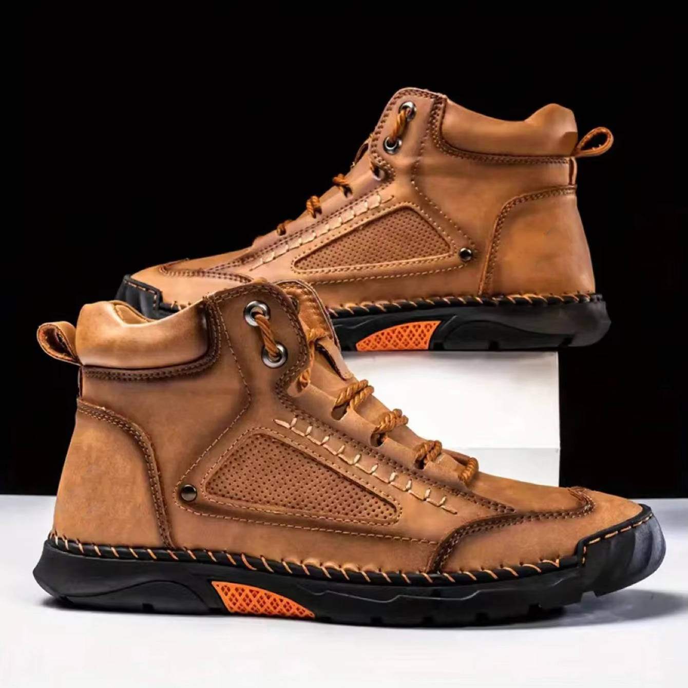 Men's Hand-Stitched Lace-Up Outdoor Boots