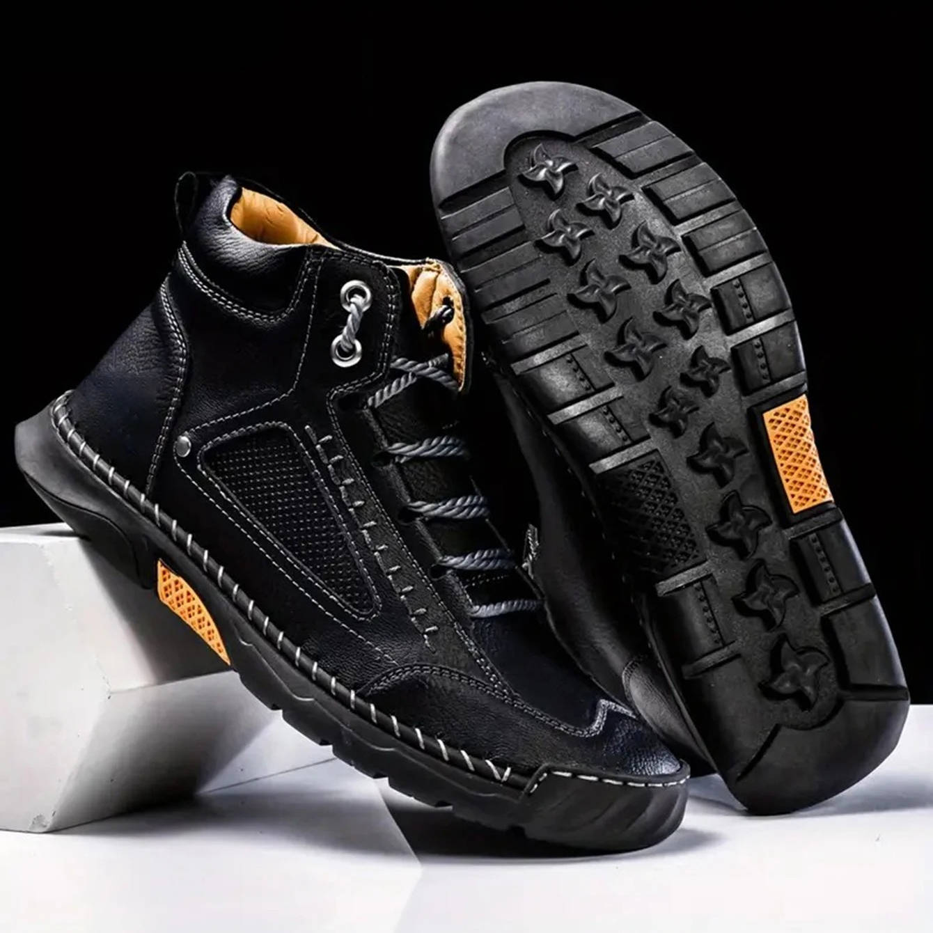 Men's Hand-Stitched Lace-Up Outdoor Boots