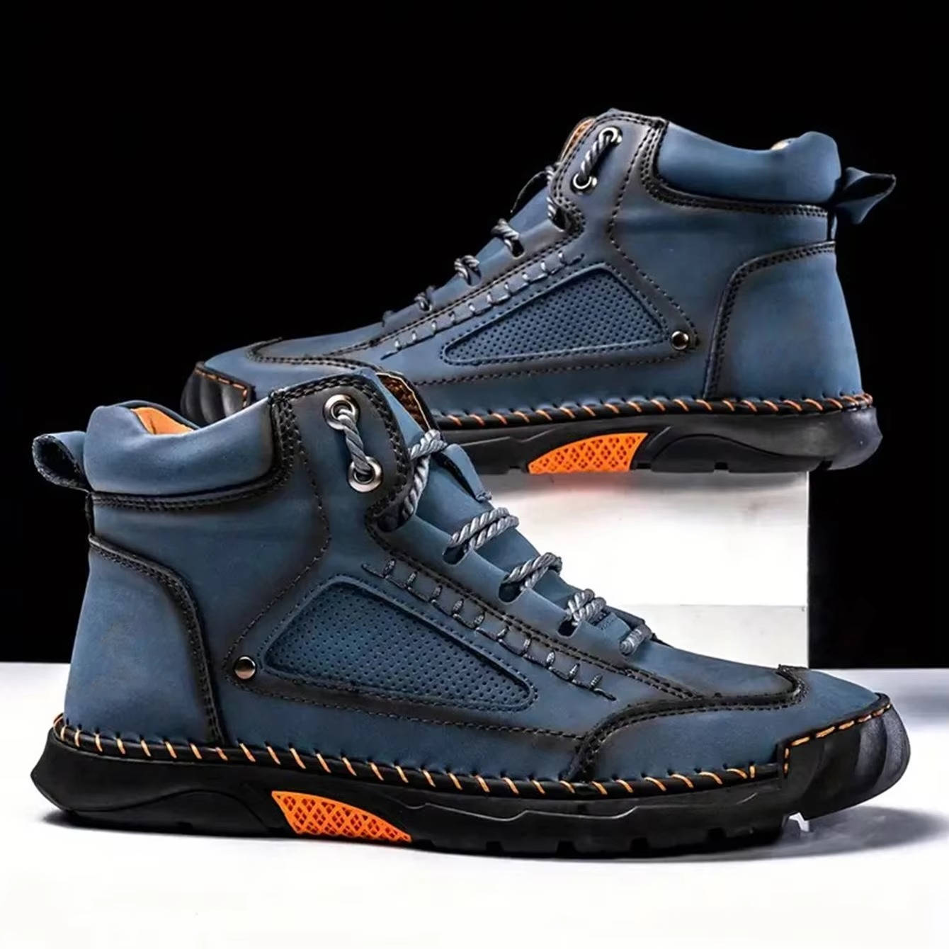 Men's Hand-Stitched Lace-Up Outdoor Boots