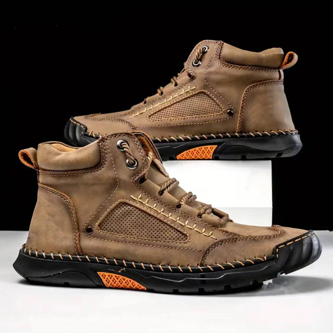Men's Hand-Stitched Lace-Up Outdoor Boots