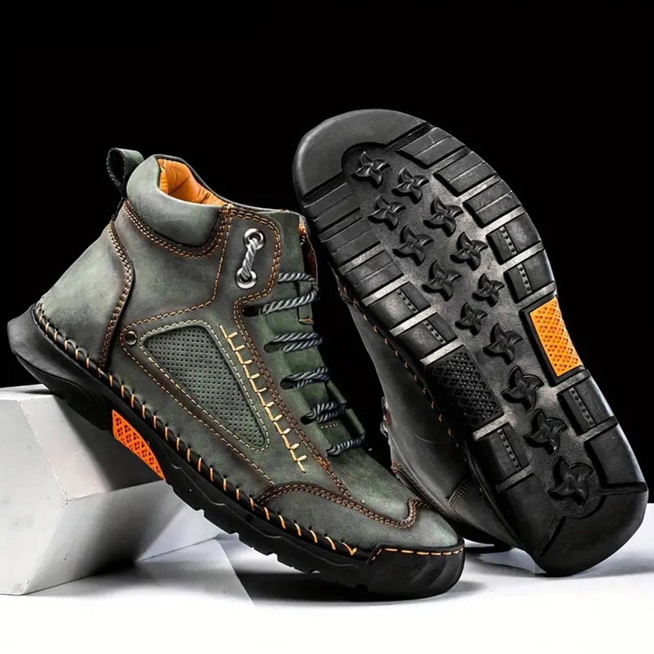 Men's Hand-Stitched Lace-Up Outdoor Boots
