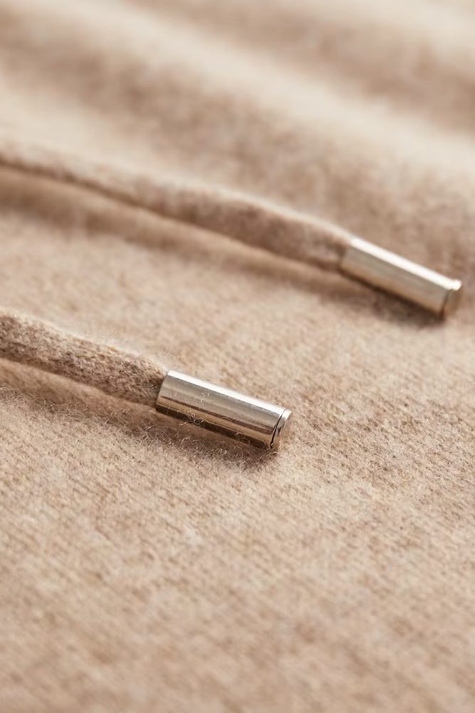 Men's Fine-Knit Drawstring Hooded Sweater
