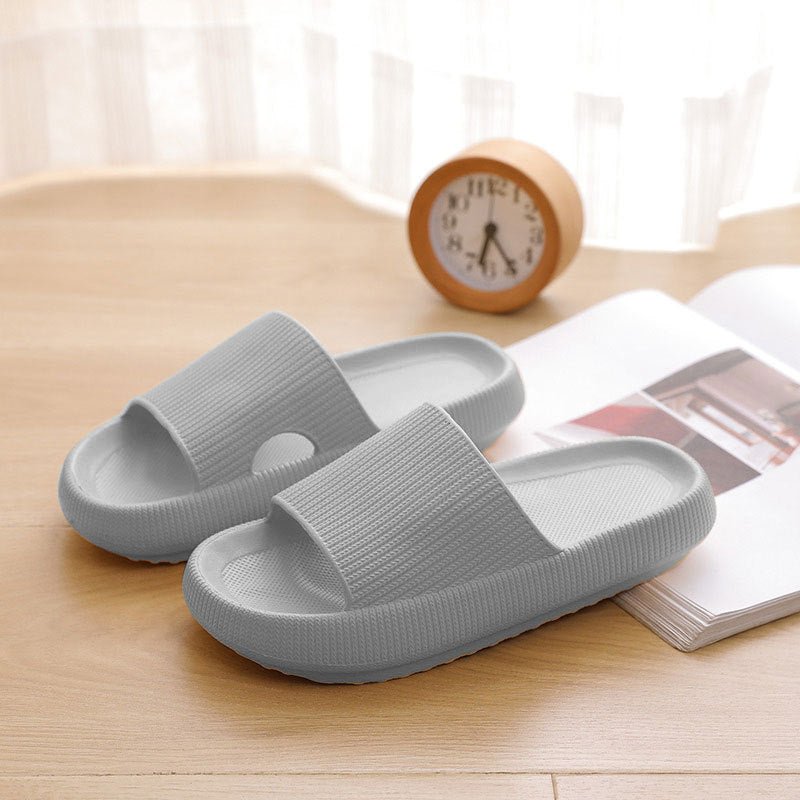 Women's Textured Strap Cushioned Slide Slippers - Light Gray