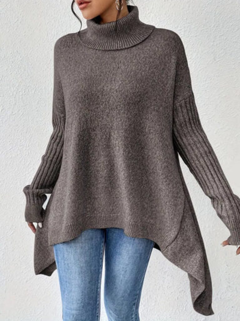 Women's Oversized Asymmetric-Hem Turtleneck Sweater
