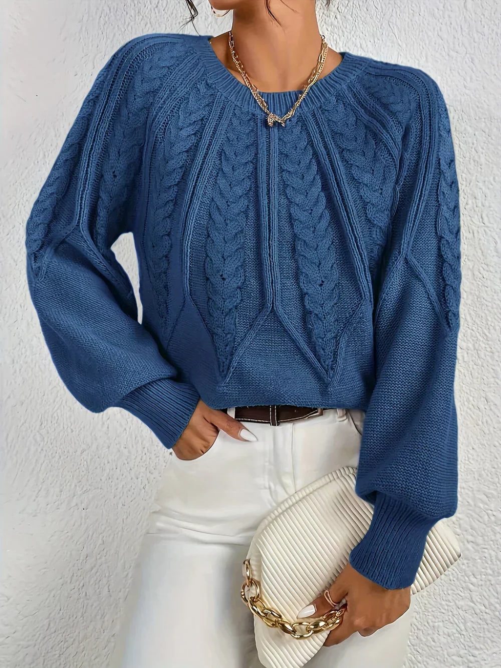 Women's Cable Knit Sweater with Crew Neck