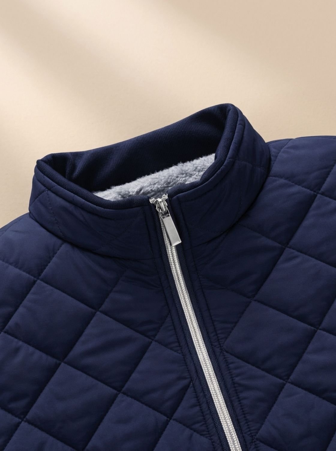 Men's Slim Diamond-Quilted Jacket with Brushed Fleece Lining