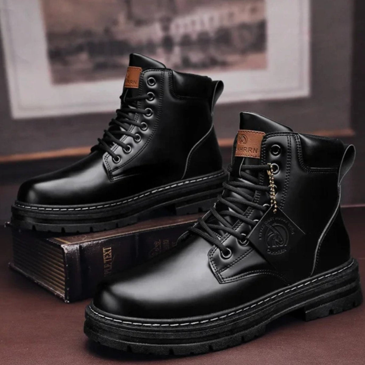 Men's Heavy-Duty Lace-Up Ankle Boots with Lugged Sole - Black