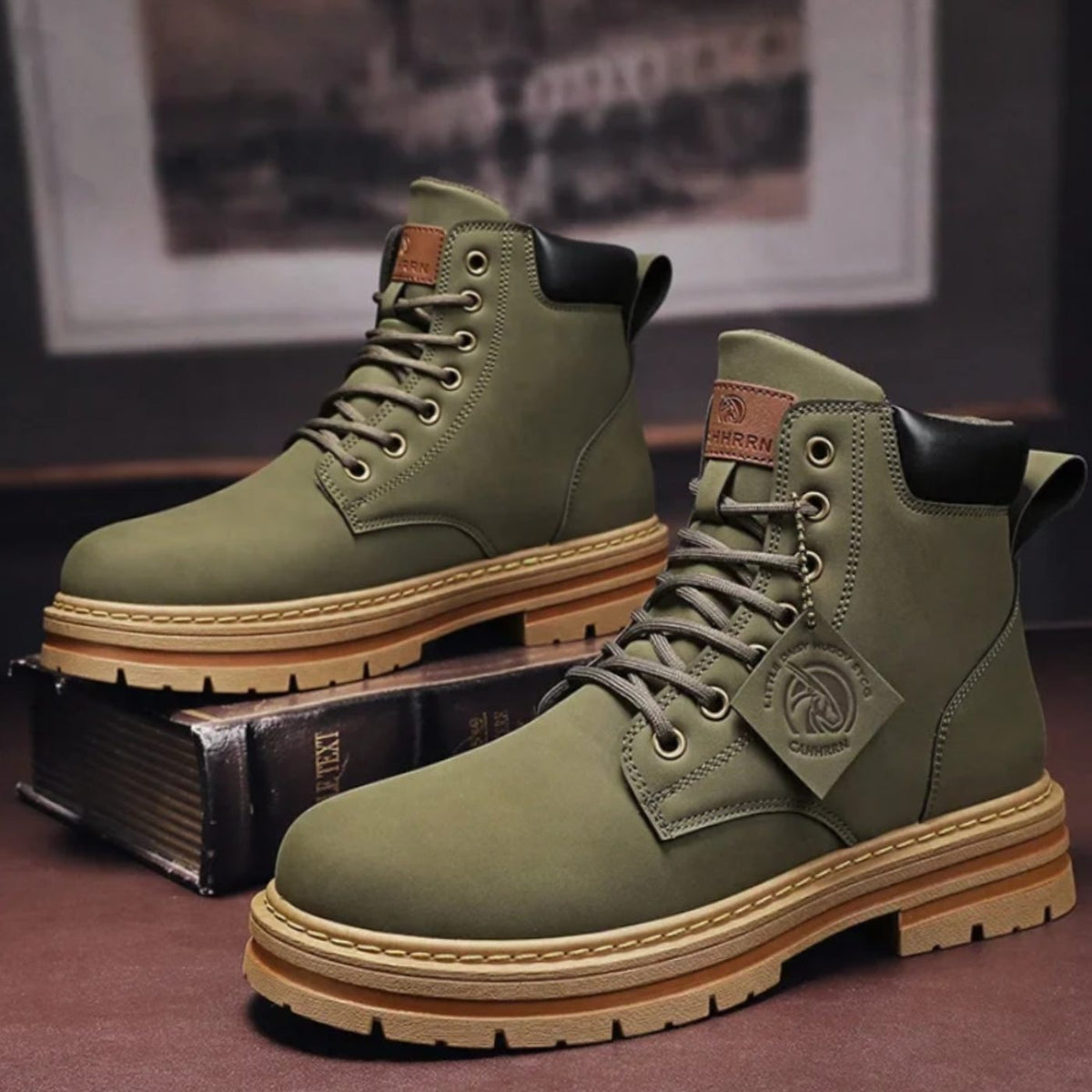 Men's Rugged Lace-Up Hiking Boots