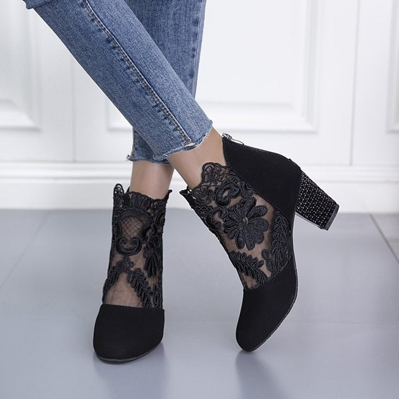 Women's Floral Lace Block Heel Ankle Boots