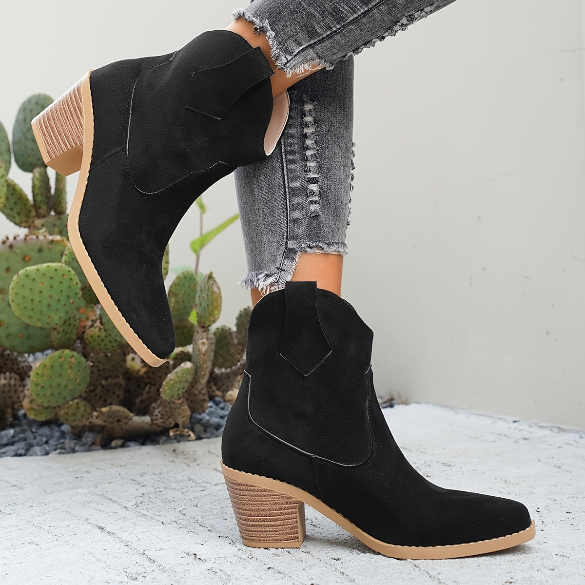 Women's Western Pull-On Chelsea Ankle Boots - Black