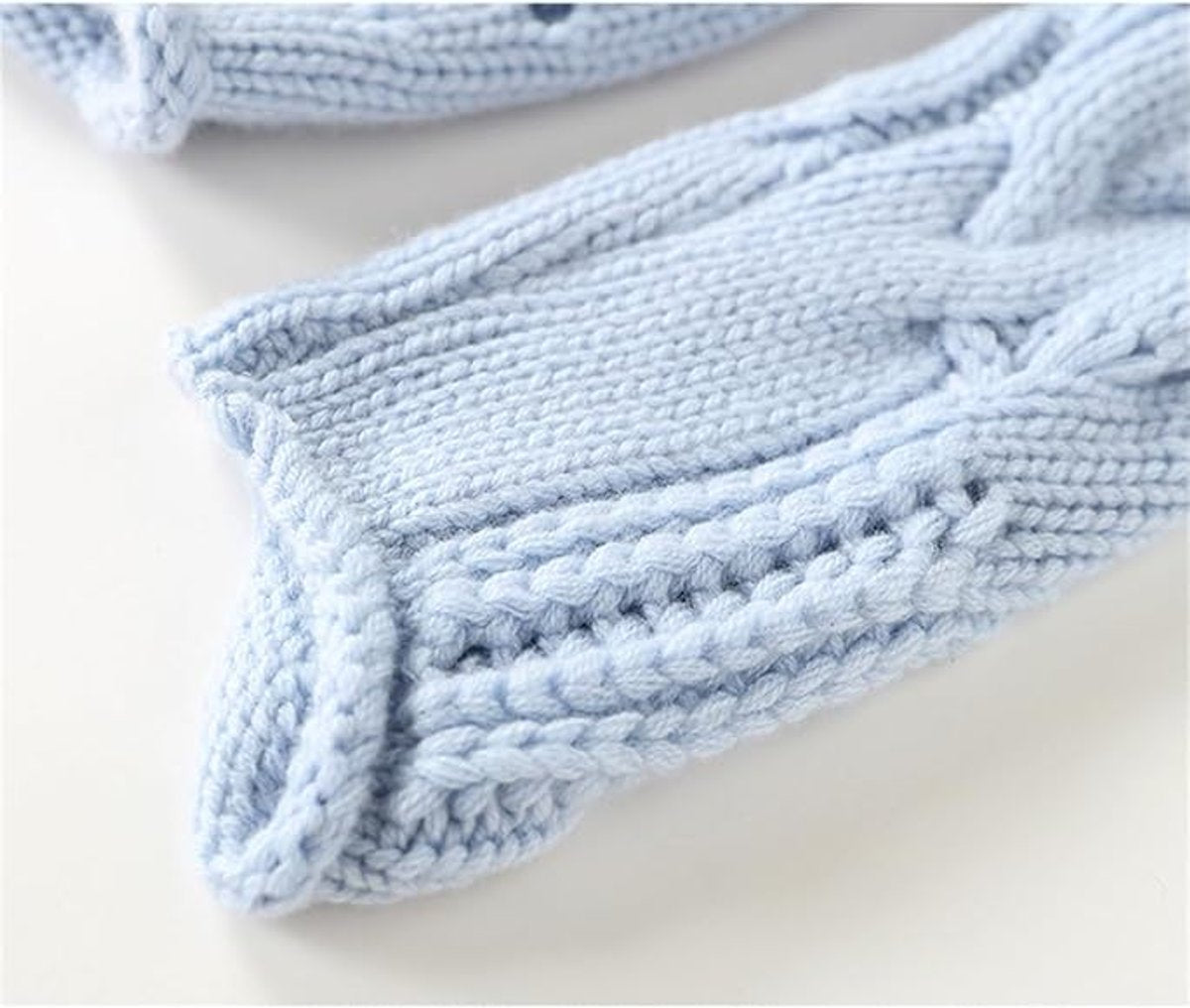 Women's Cable Knit Turtleneck Loose-Fit Pullover