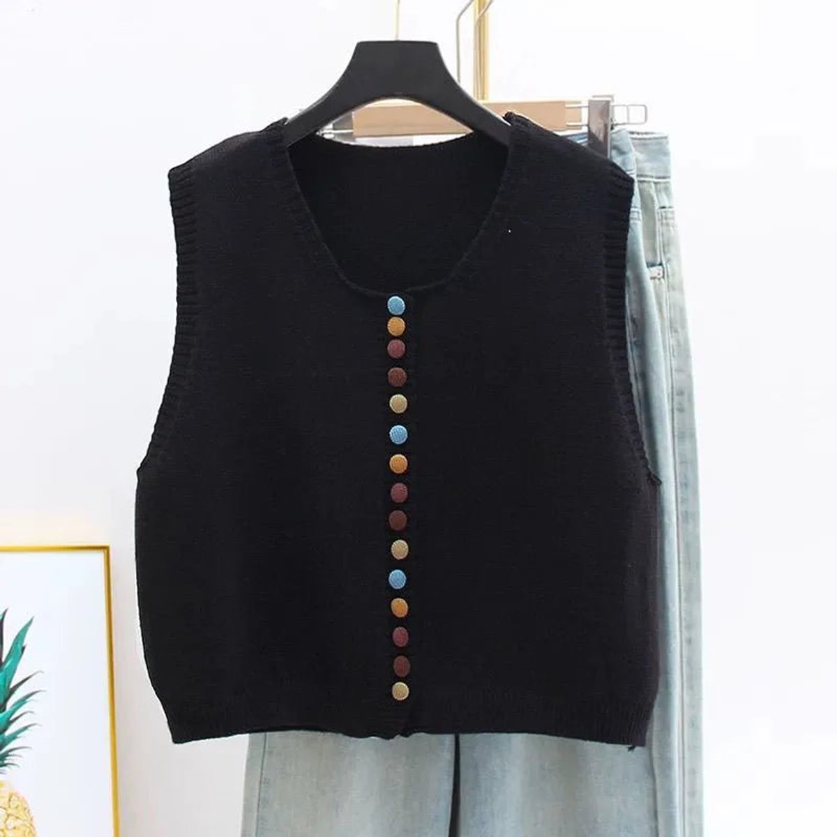 Women's Sleeveless Knit Sweater Vest - Black