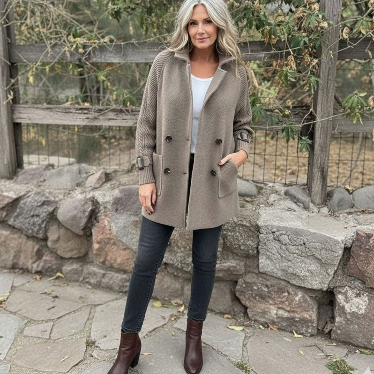 Women's Double-Breasted Winter Coat with Ribbed Knit Sleeves