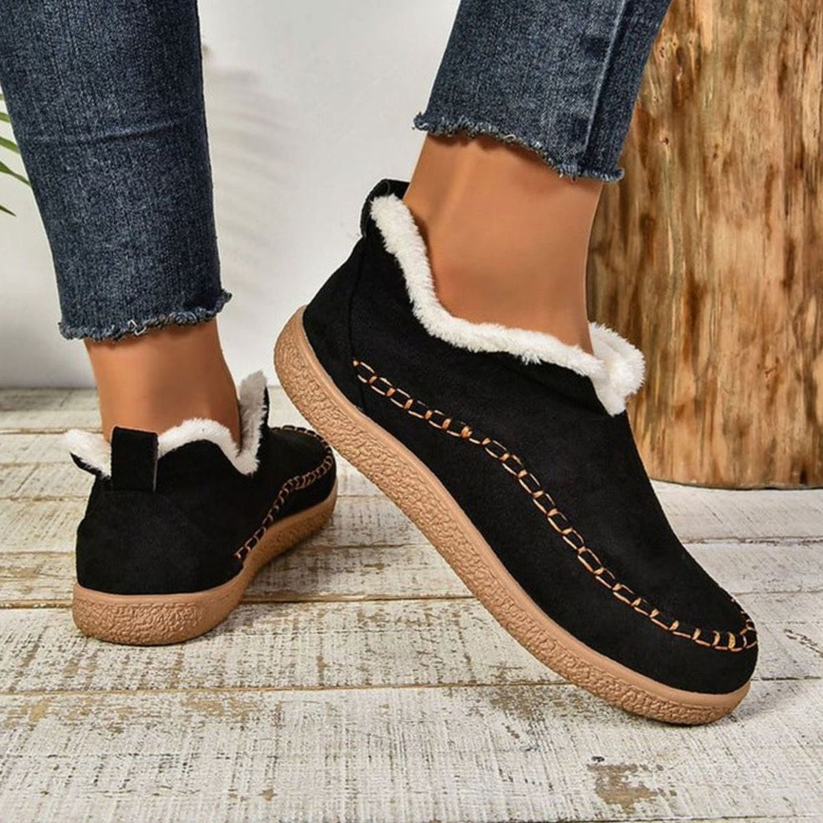 Women's Fleece-Lined Suede Slip-On Moccasin Loafers - Black